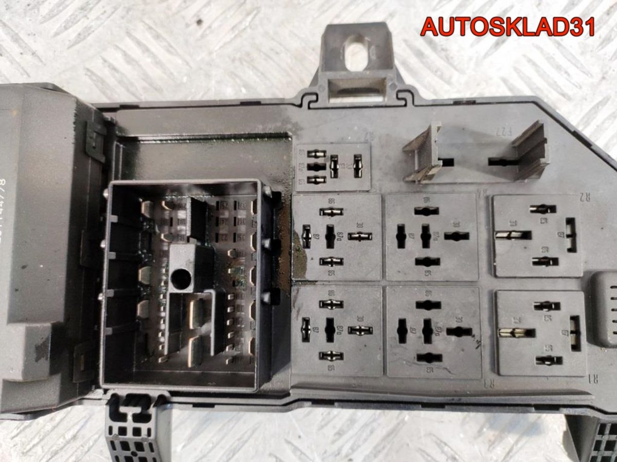 Блок предохранителей Opel Vectra C 13223679 - АвтоСклад31.рф - авторазборка контрактные б/у запчасти в г. Белгород