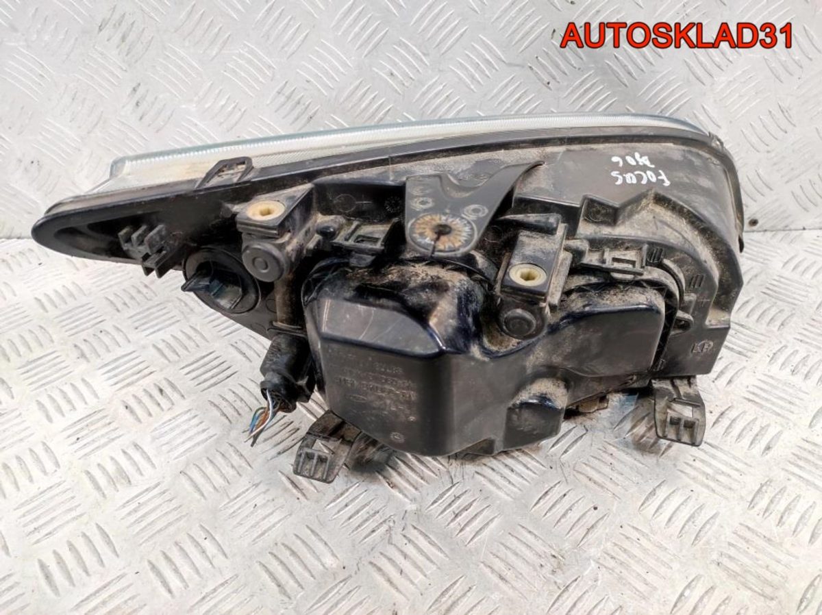 Фара левая Ford Focus 2 1480996 Дорест - АвтоСклад31.рф - авторазборка контрактные б/у запчасти в г. Белгород