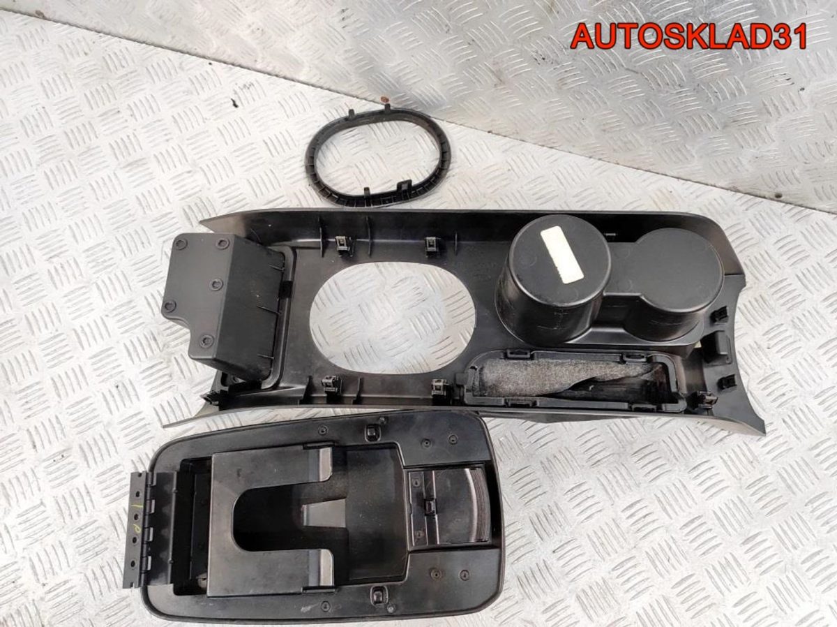 Подлокотник Ford Maverick 2 6L8478045A76 - АвтоСклад31.рф - авторазборка контрактные б/у запчасти в г. Белгород