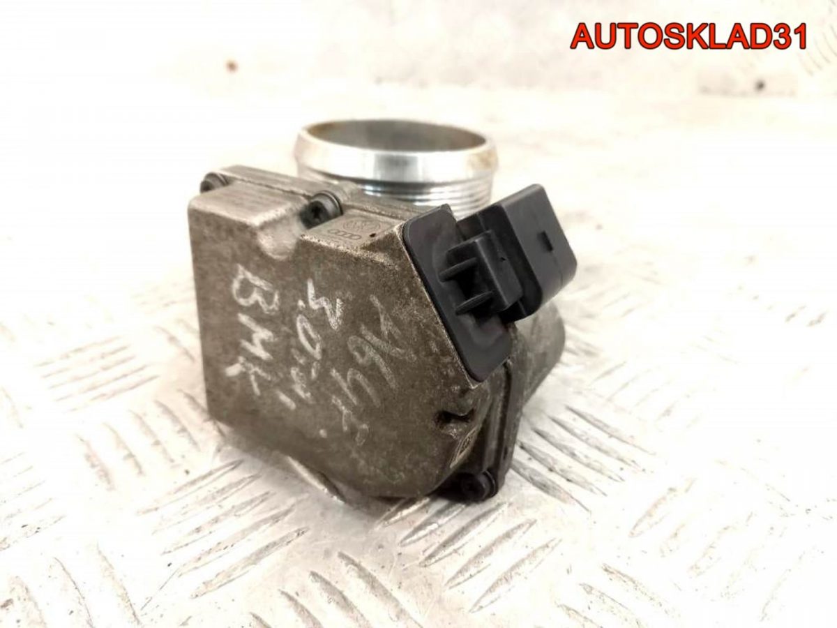 Заслонка дроссельная Audi A6 C6 3,0 BMK 4E0145950C - АвтоСклад31.рф - авторазборка контрактные б/у запчасти в г. Белгород