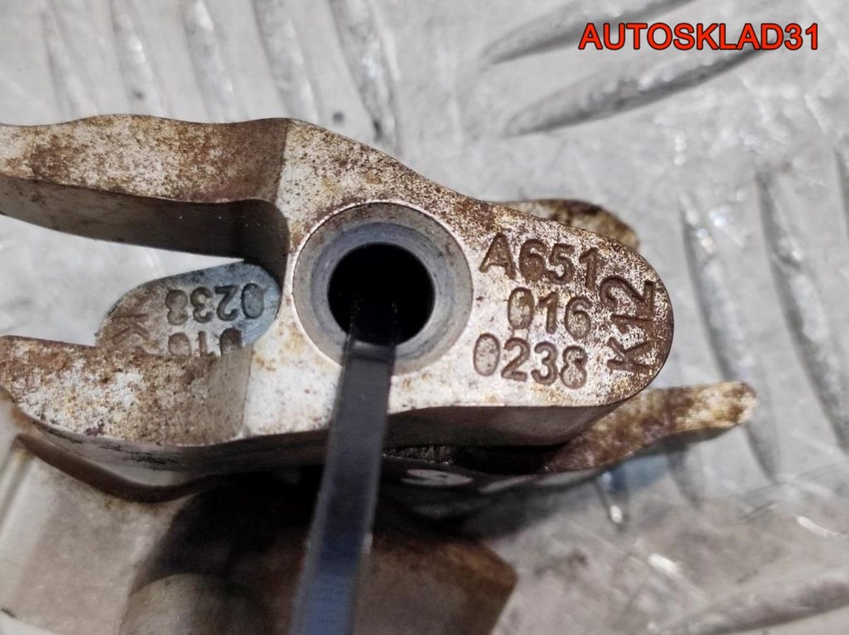 Кронштейн форсунки Mercedes GLK X204 A6510160238 - АвтоСклад31.рф - авторазборка контрактные б/у запчасти в г. Белгород