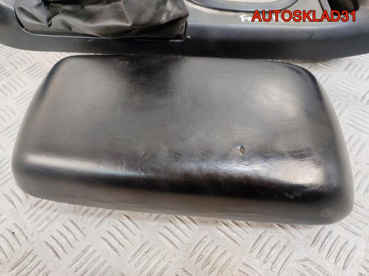 Подлокотник Ford Maverick 2 6L8478045A76 - АвтоСклад31.рф - авторазборка контрактные б/у запчасти в г. Белгород
