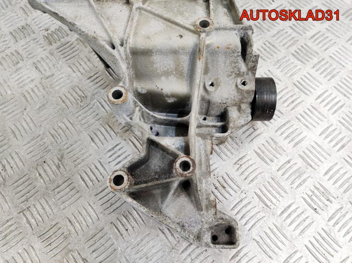 Кронштейн генератора Renault Scenic 1 2.0 F4R 740 7700103525 - АвтоСклад31.рф - авторазборка контрактные б/у запчасти в г. Белгород
