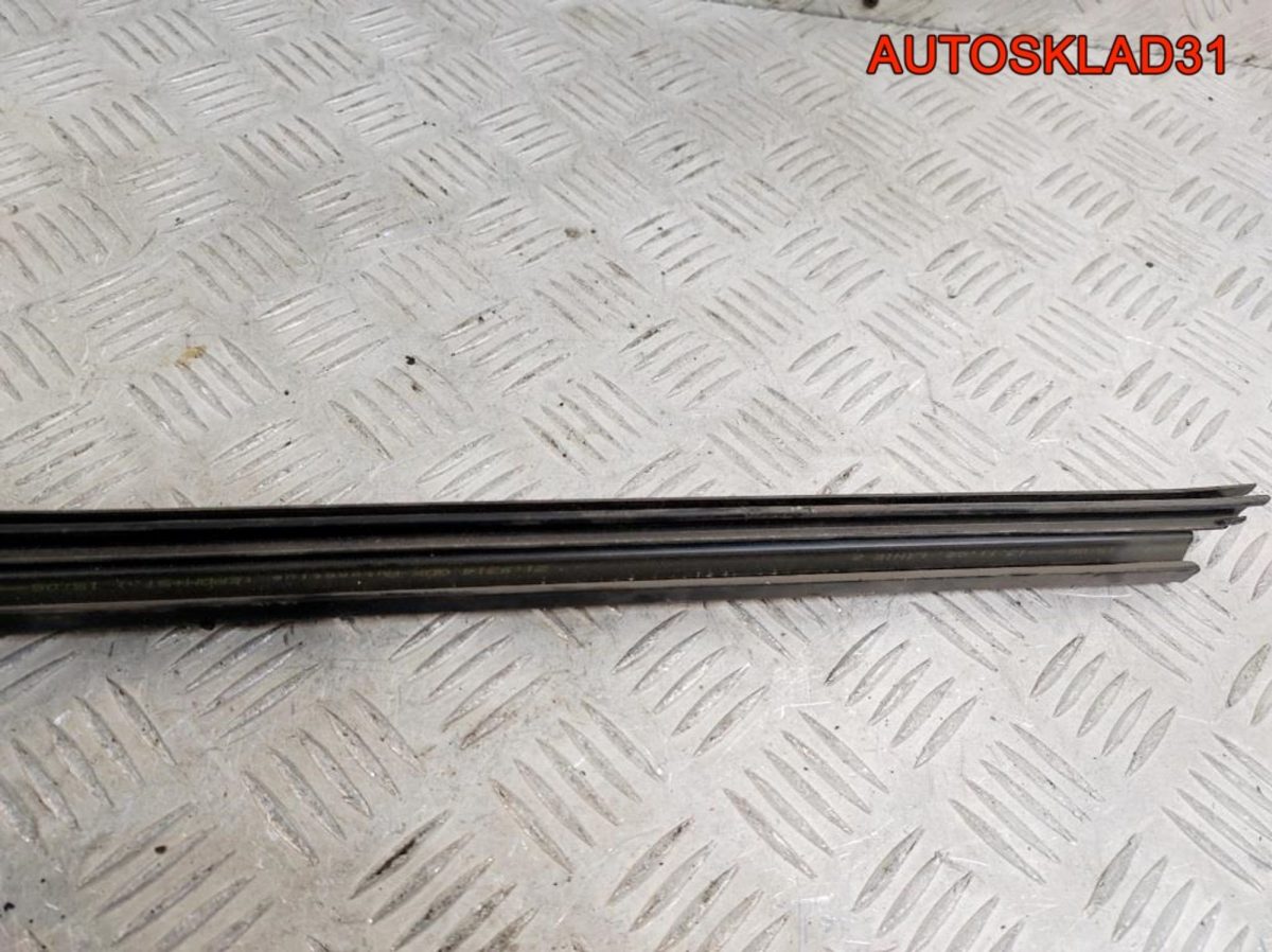 Накладка стекла заднего правого Mercedes W211 A2116900680 - АвтоСклад31.рф - авторазборка контрактные б/у запчасти в г. Белгород