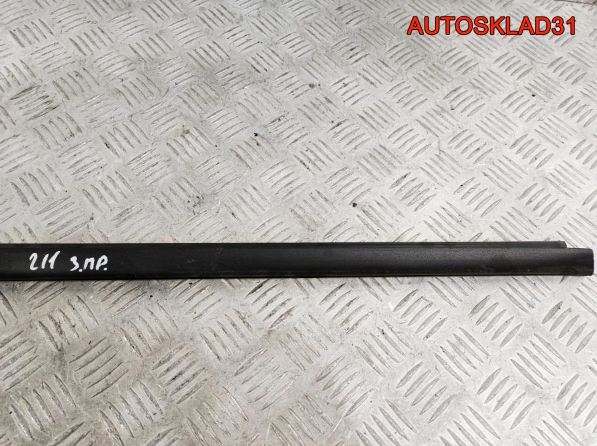 Накладка стекла заднего правого Mercedes W211 A2116900680 - АвтоСклад31.рф - авторазборка контрактные б/у запчасти в г. Белгород