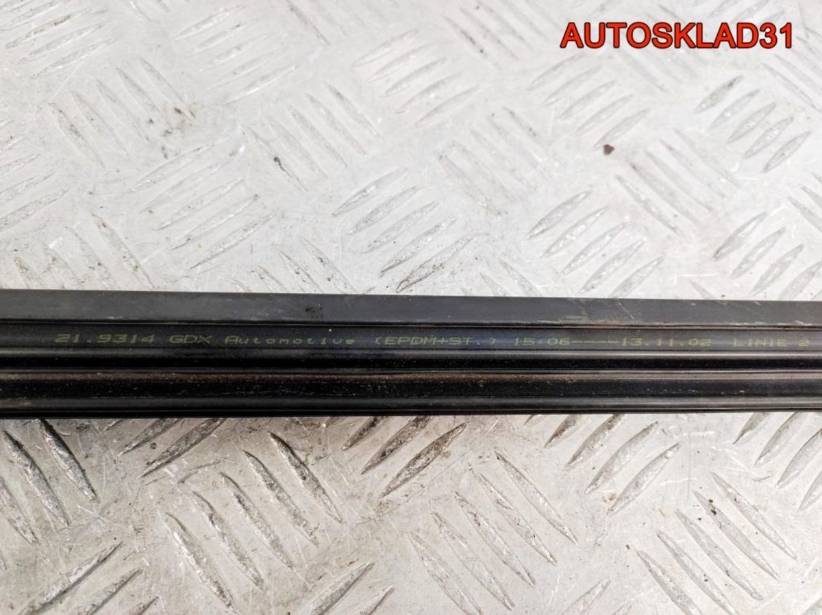 Накладка стекла заднего правого Mercedes W211 A2116900680 - АвтоСклад31.рф - авторазборка контрактные б/у запчасти в г. Белгород