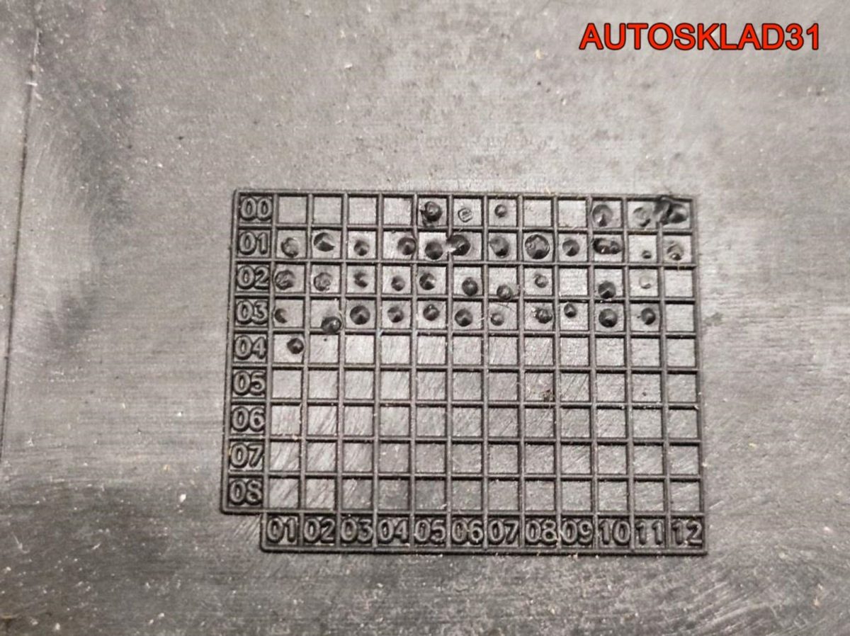 Декоративная крышка двигателя VW Passat B5 06B103925J - АвтоСклад31.рф - авторазборка контрактные б/у запчасти в г. Белгород