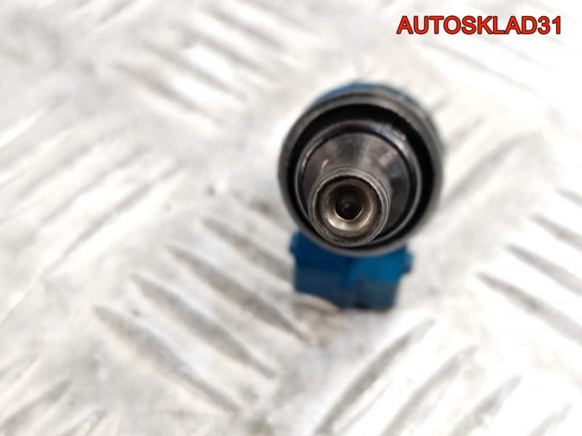 Форсунка топливная VW Passat B5 1,8 ADR 058133551F - АвтоСклад31.рф - авторазборка контрактные б/у запчасти в г. Белгород