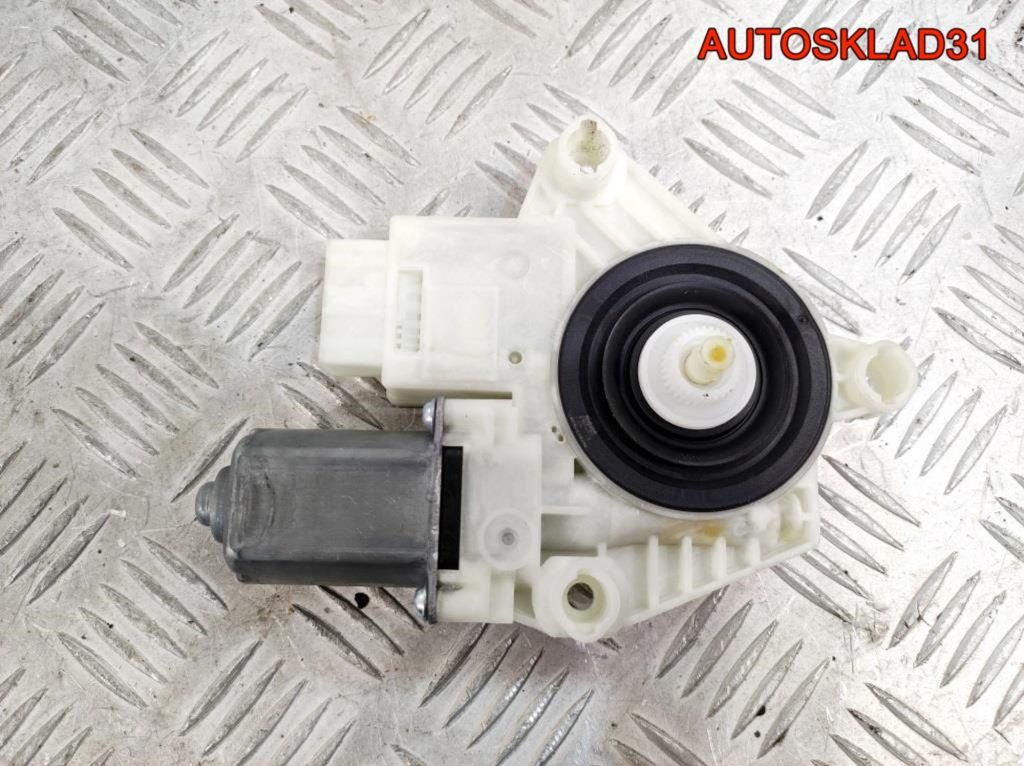Моторчик стеклоподъемника передний правый Skoda Rapid - АвтоСклад31.рф - авторазборка контрактные б/у запчасти в г. Белгород Моторчик стеклоподъемника передний правый Skoda Rapid - АвтоСклад31.рф - авторазборка контрактные б/у запчасти в г. Белгород