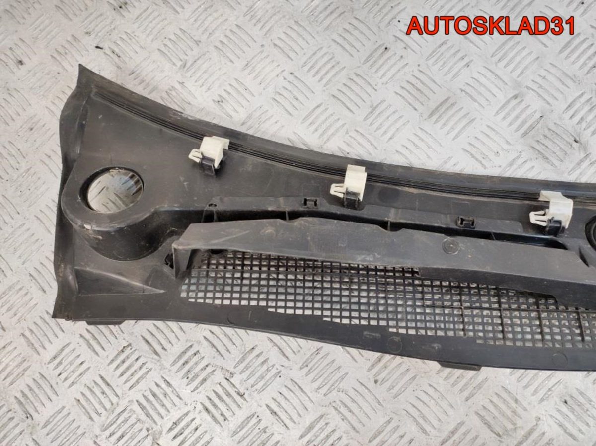 Решетка стеклоочистителя Renault Megane 3 668110003R - АвтоСклад31.рф - авторазборка контрактные б/у запчасти в г. Белгород