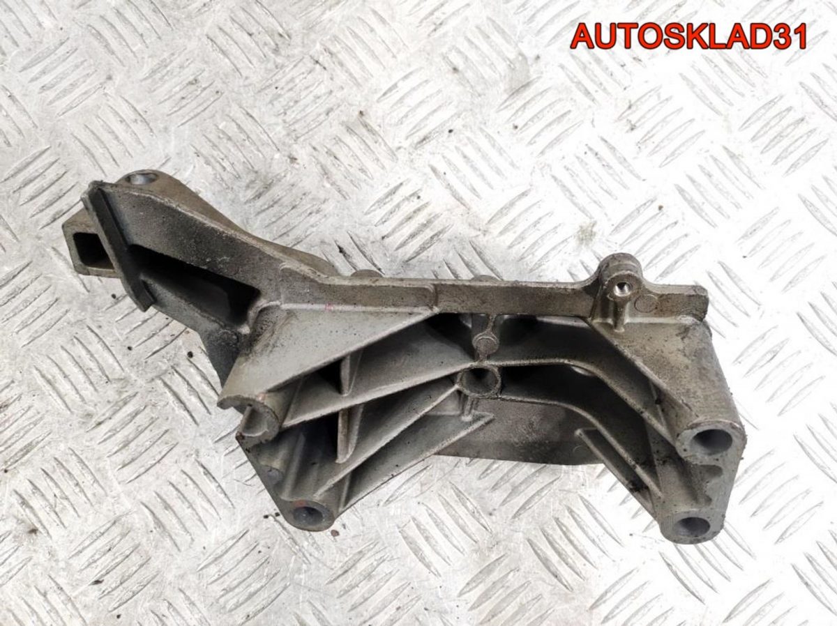Кронштейн двигателя правый VW Polo 4 1,4 AUA 036199275M - АвтоСклад31.рф - авторазборка контрактные б/у запчасти в г. Белгород