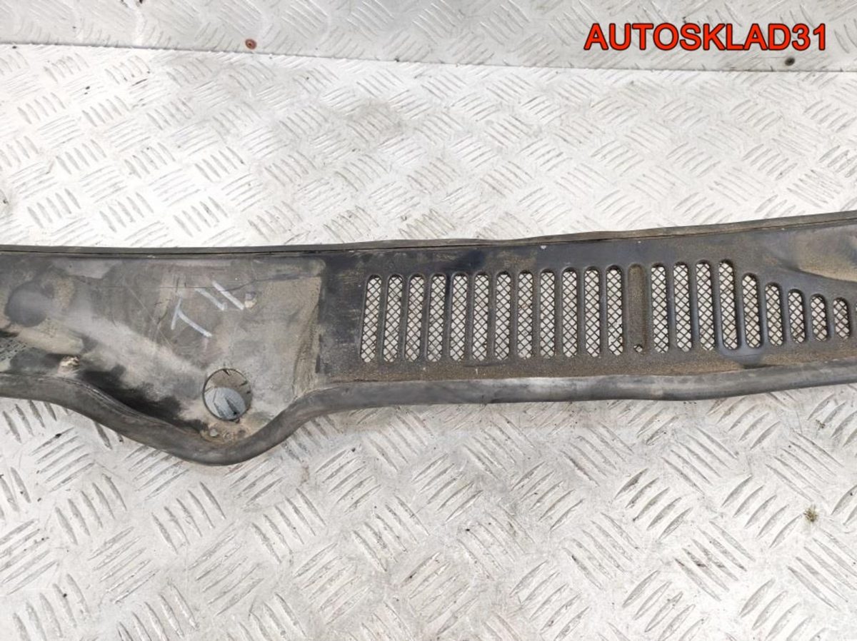 Решетка стеклоочистителя VW Transporter T4 701805033F - АвтоСклад31.рф - авторазборка контрактные б/у запчасти в г. Белгород