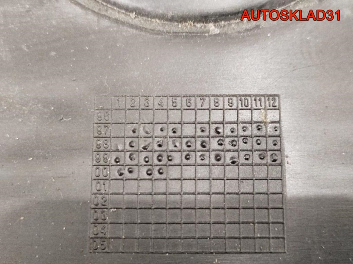 Декоративная крышка двигателя VW Golf 4 06A103925AC - АвтоСклад31.рф - авторазборка контрактные б/у запчасти в г. Белгород