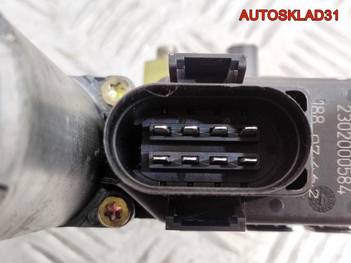 Моторчик стеклоподъемника п/п Audi A6 C5 4B0959802E - АвтоСклад31.рф - авторазборка контрактные б/у запчасти в г. Белгород