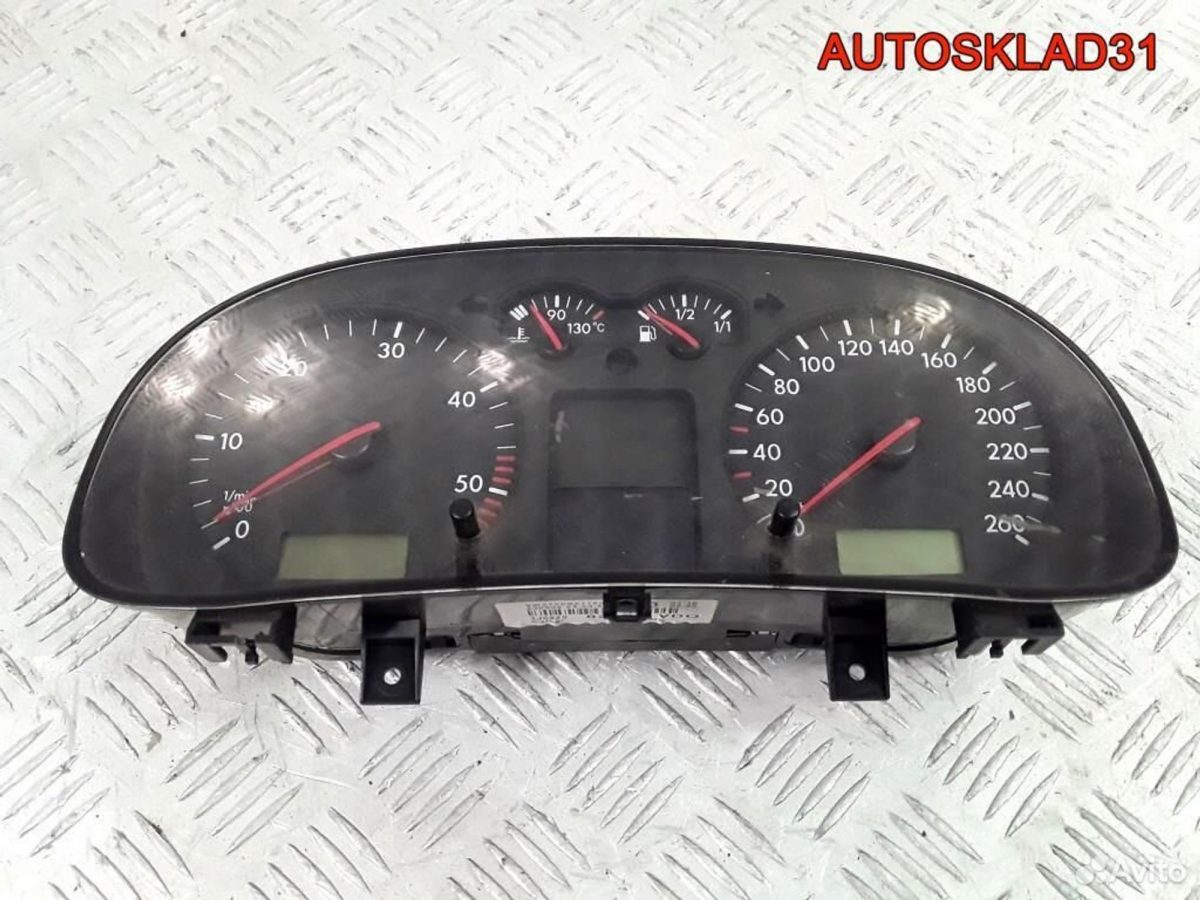 Панель приборов VW Golf 4 1J0920826C Дизель - АвтоСклад31.рф - авторазборка контрактные б/у запчасти в г. Белгород