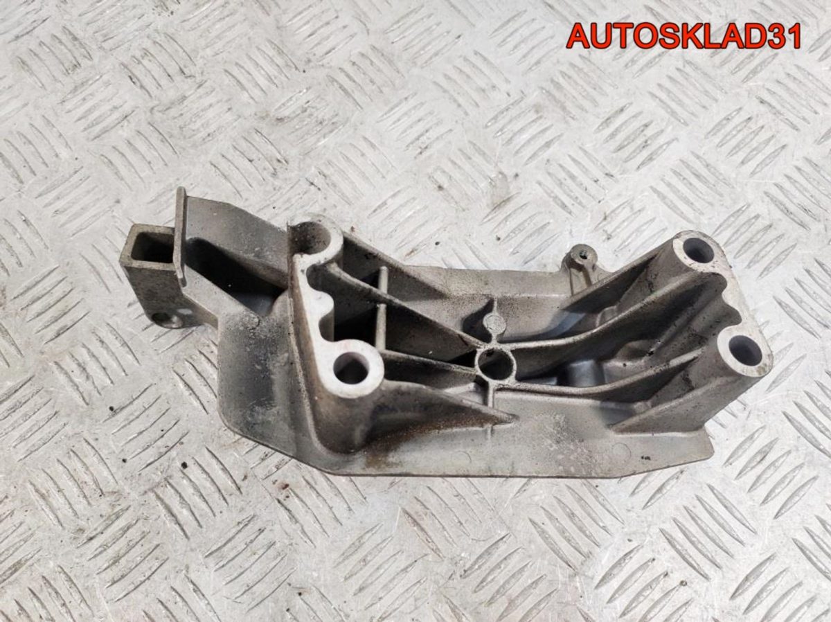 Кронштейн двигателя правый VW Polo 4 1,4 AUA 036199275M - АвтоСклад31.рф - авторазборка контрактные б/у запчасти в г. Белгород
