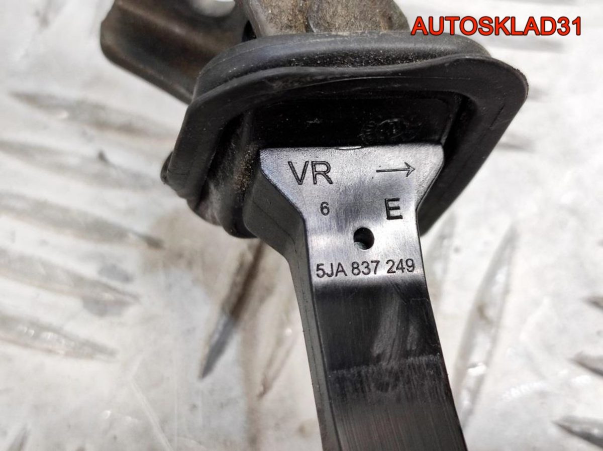 Ограничитель двери передний Skoda Rapid 5JA837249E - АвтоСклад31.рф - авторазборка контрактные б/у запчасти в г. Белгород