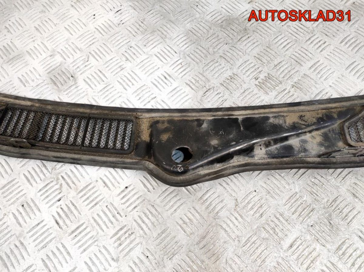 Решетка стеклоочистителя VW Transporter T4 701805033F - АвтоСклад31.рф - авторазборка контрактные б/у запчасти в г. Белгород