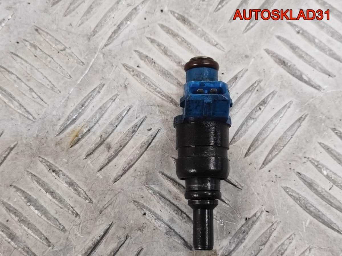 Форсунка топливная VW Passat B5 1,8 ADR 058133551F - АвтоСклад31.рф - авторазборка контрактные б/у запчасти в г. Белгород
