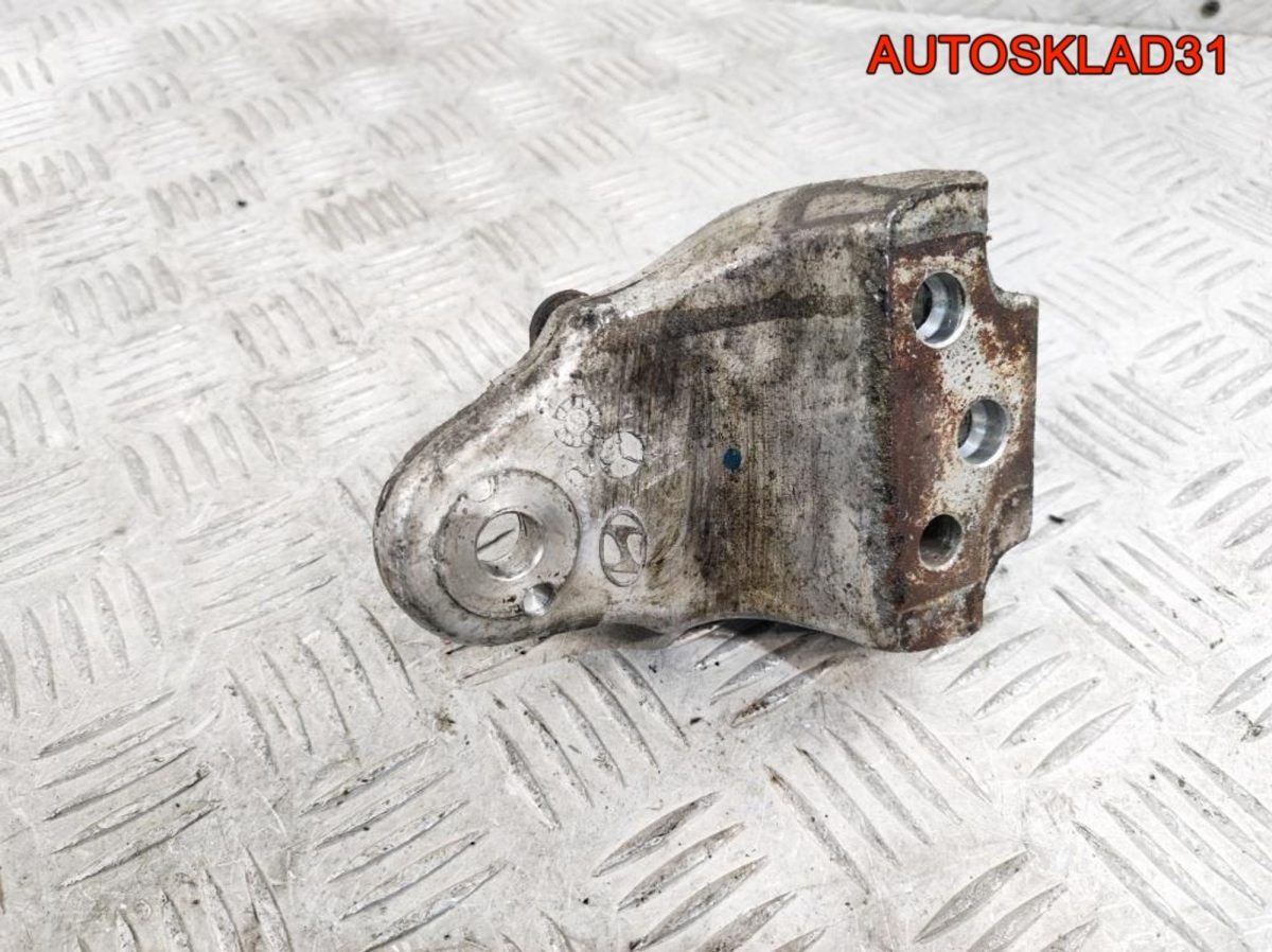 Кронштейн двигателя правый Hyundai Getz 1,3 G4EA 218401C300 - АвтоСклад31.рф - авторазборка контрактные б/у запчасти в г. Белгород