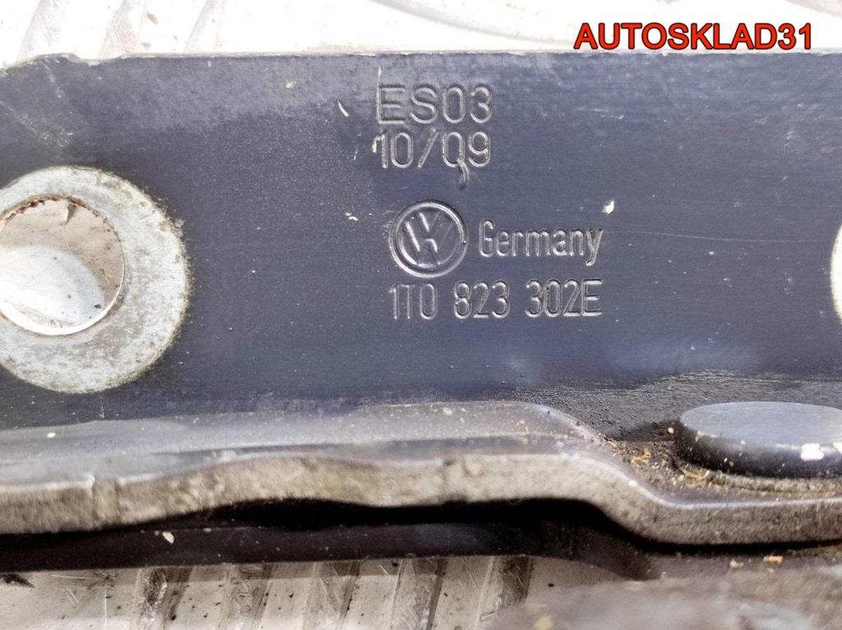 Петля капота правая Volkswagen Touran 1T0823302E - АвтоСклад31.рф - авторазборка контрактные б/у запчасти в г. Белгород