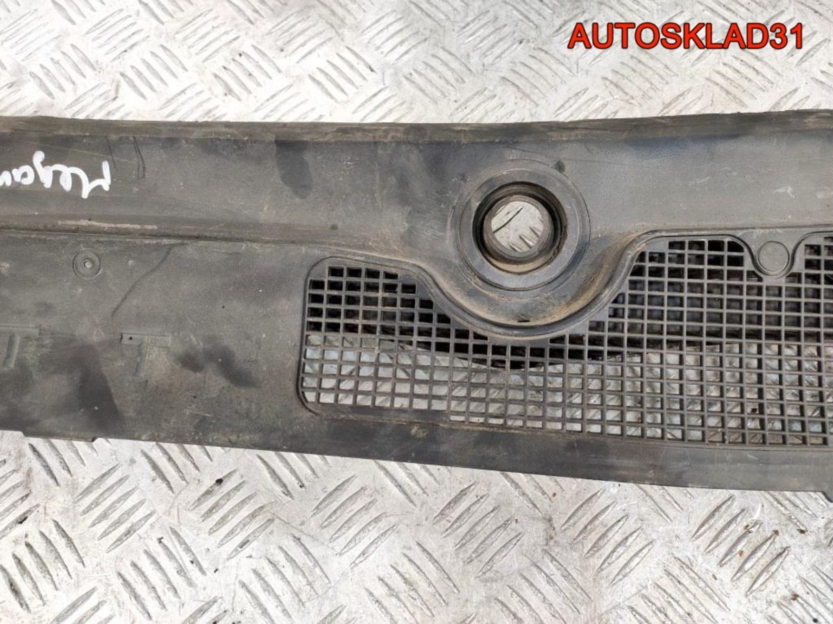 Решетка стеклоочистителя Renault Megane 3 668110003R - АвтоСклад31.рф - авторазборка контрактные б/у запчасти в г. Белгород
