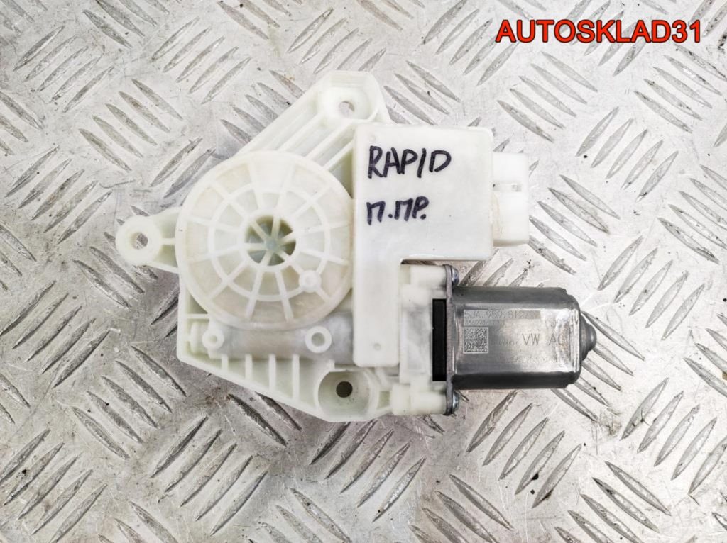 Моторчик стеклоподъемника передний правый Skoda Rapid - АвтоСклад31.рф - авторазборка контрактные б/у запчасти в г. Белгород Моторчик стеклоподъемника передний правый Skoda Rapid - АвтоСклад31.рф - авторазборка контрактные б/у запчасти в г. Белгород