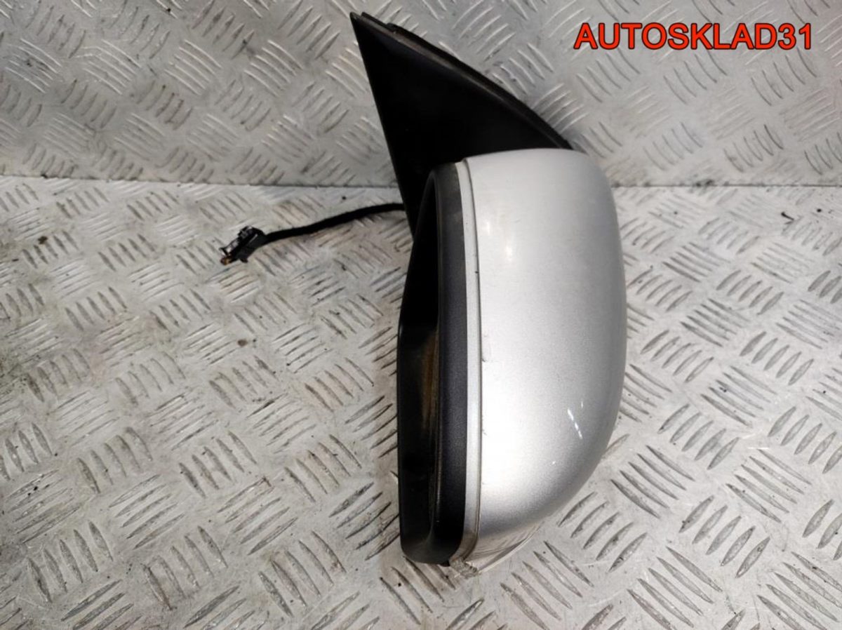 Зеркало правое  Skoda Rapid 5JB857408K - АвтоСклад31.рф - авторазборка контрактные б/у запчасти в г. Белгород
