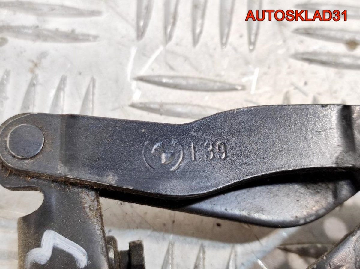 Петля капота левая BMW E39 41618203275 - АвтоСклад31.рф - авторазборка контрактные б/у запчасти в г. Белгород