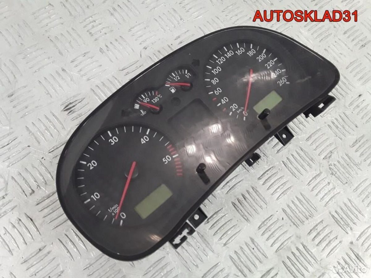 Панель приборов VW Golf 4 1J0920826C Дизель - АвтоСклад31.рф - авторазборка контрактные б/у запчасти в г. Белгород