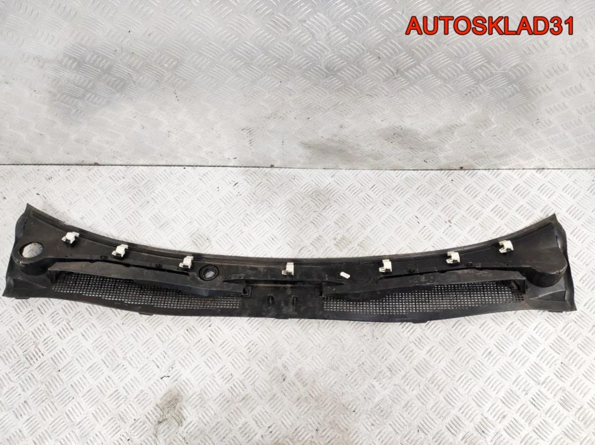 Решетка стеклоочистителя Renault Megane 3 668110003R - АвтоСклад31.рф - авторазборка контрактные б/у запчасти в г. Белгород