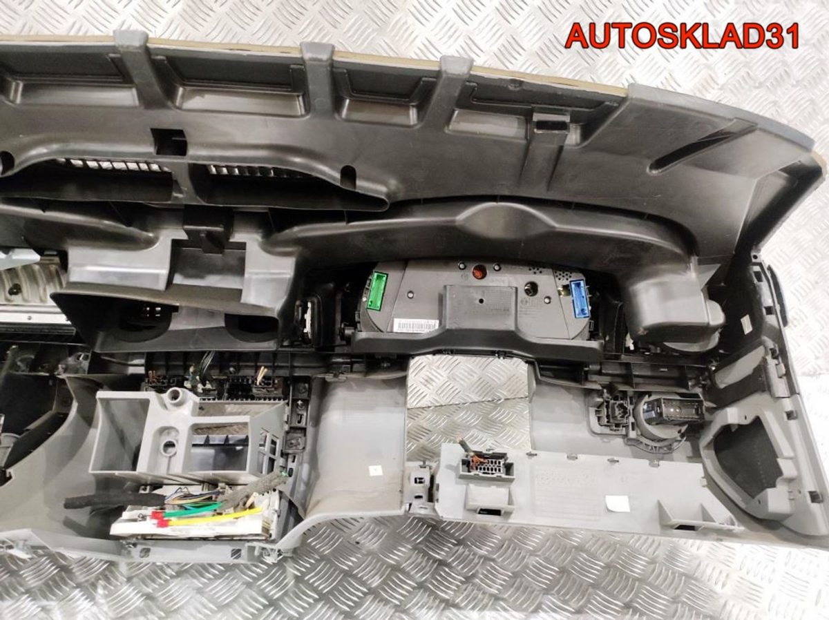 Торпедо Голое Skoda Octavia 1 1U1857007R - АвтоСклад31.рф - авторазборка контрактные б/у запчасти в г. Белгород