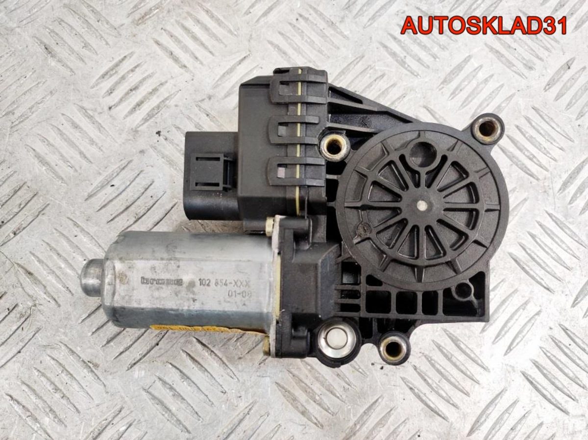 Моторчик стеклоподъемника п/п Audi A6 C5 4B0959802E - АвтоСклад31.рф - авторазборка контрактные б/у запчасти в г. Белгород