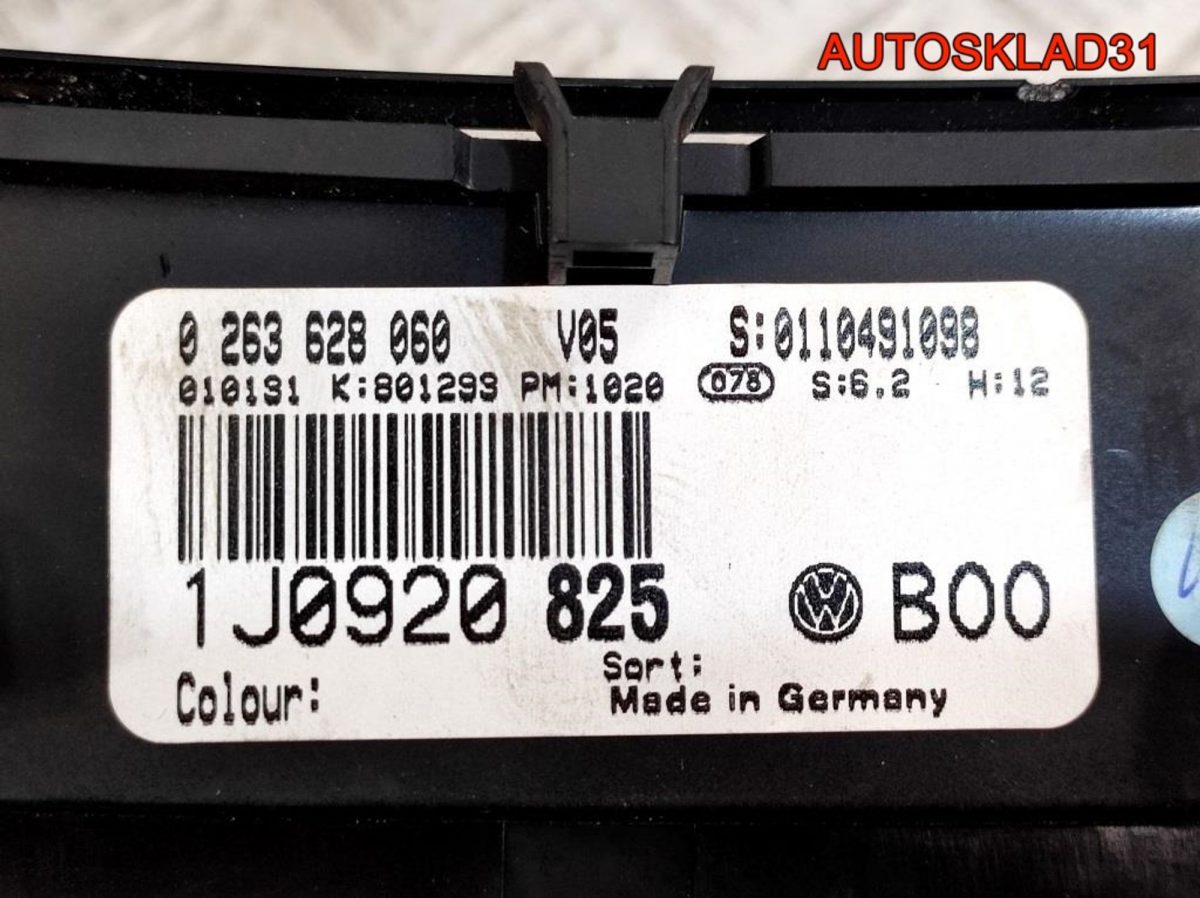 Панель приборов VW Golf 4 1J0920825 Бензин - АвтоСклад31.рф - авторазборка контрактные б/у запчасти в г. Белгород