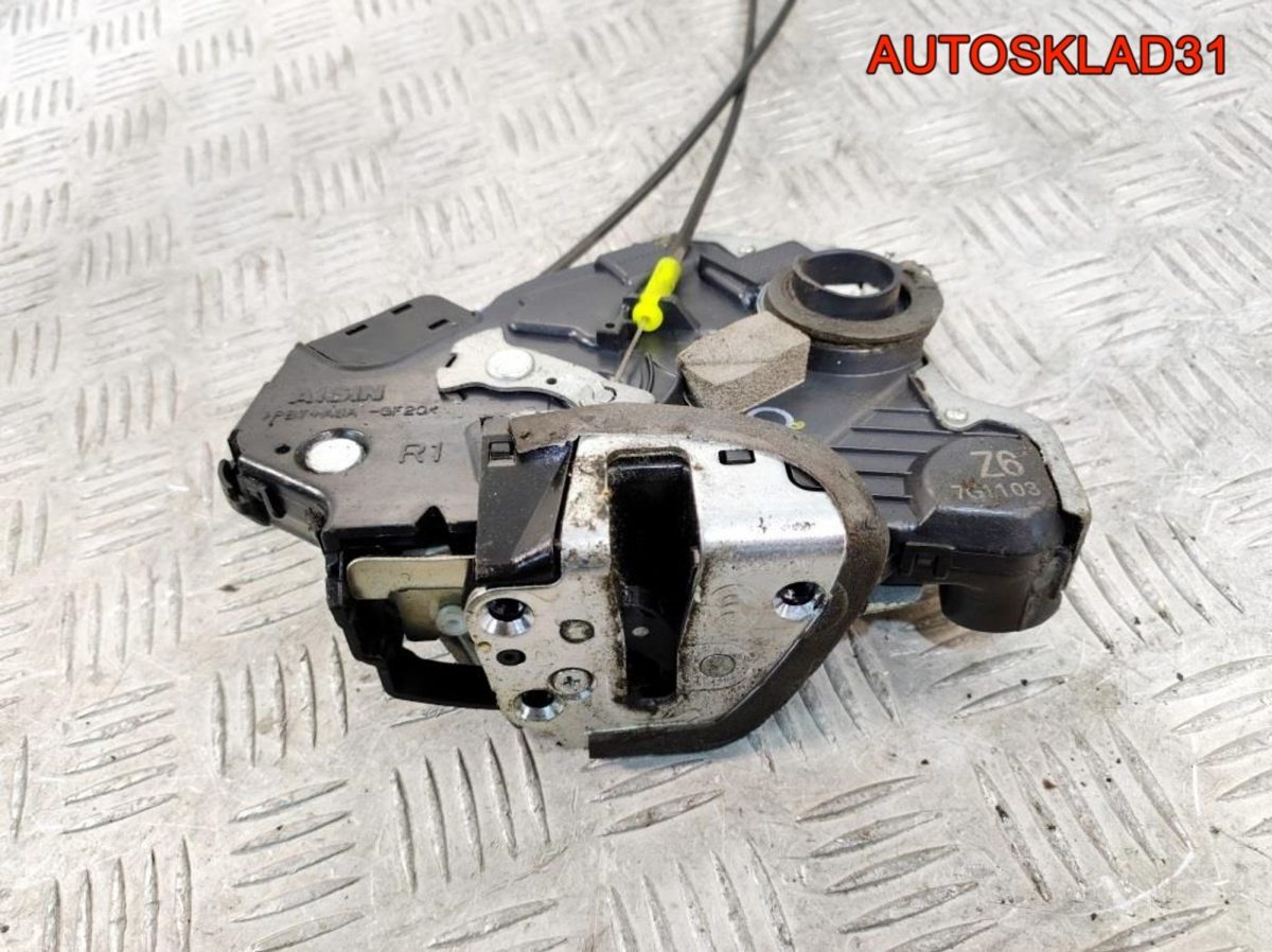 Замок двери передней правой Toyota Avensis T250 6903033251 - АвтоСклад31.рф - авторазборка контрактные б/у запчасти в г. Белгород