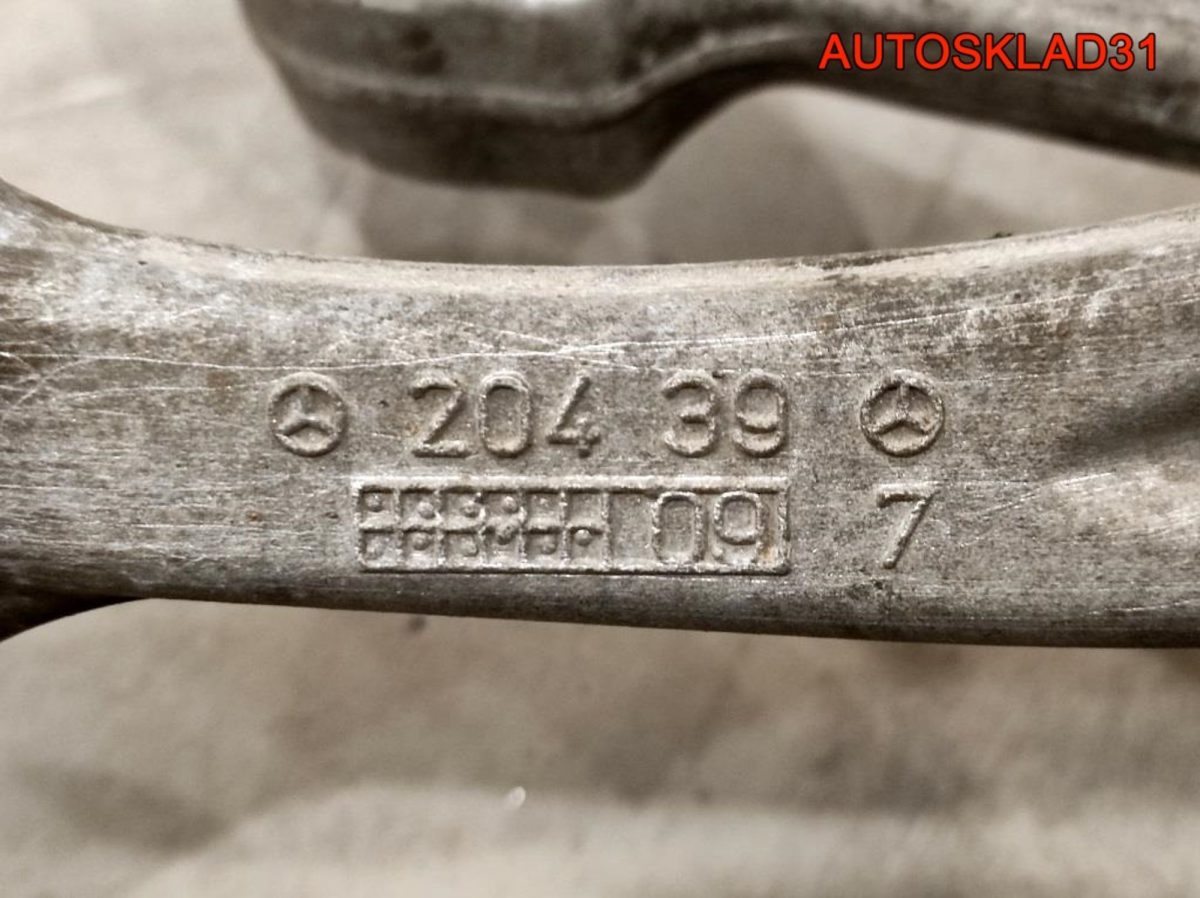 Кулак поворотный передний левый Mercedes GLK 2,2 651.912 A2043322901 - АвтоСклад31.рф - авторазборка контрактные б/у запчасти в г. Белгород