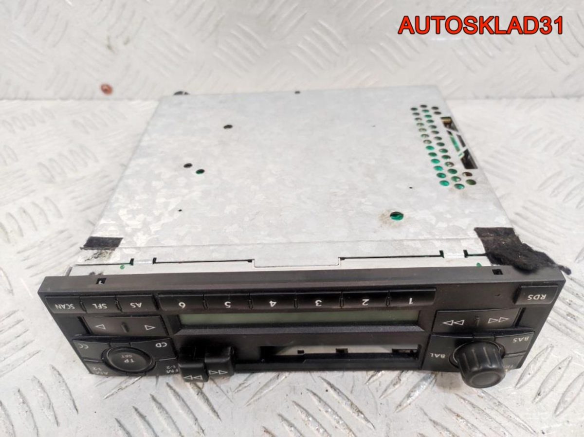Магнитола Volkswagen Passat B5 1J0035152E С КОДОМ - АвтоСклад31.рф - авторазборка контрактные б/у запчасти в г. Белгород