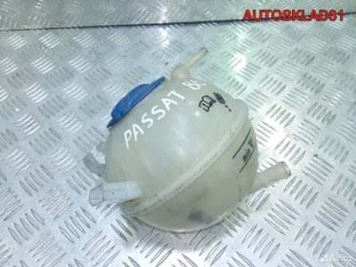 Бачок расширительный VW Passat B6 1K0121407A - АвтоСклад31.рф - авторазборка контрактные б/у запчасти в г. Белгород