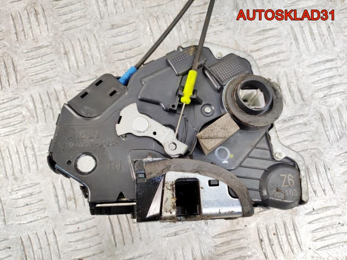 Замок двери передней правой Toyota Avensis T250 6903033251 - АвтоСклад31.рф - авторазборка контрактные б/у запчасти в г. Белгород