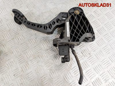 Педаль сцепления VW Passat B6 3C1721059N - АвтоСклад31.рф - авторазборка контрактные б/у запчасти в г. Белгород