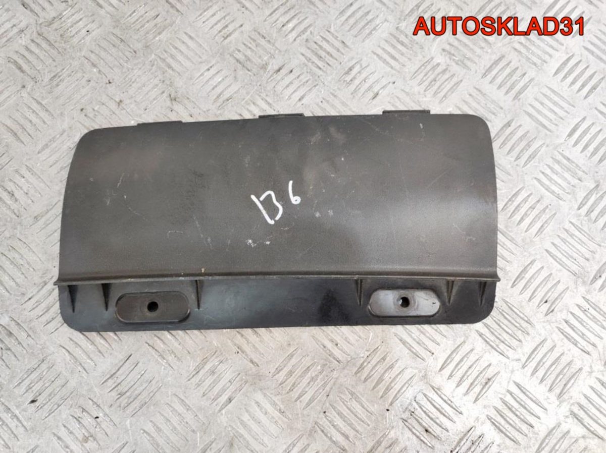 Заглушка бампера Volkswagen Passat B6 3C9807397 - АвтоСклад31.рф - авторазборка контрактные б/у запчасти в г. Белгород