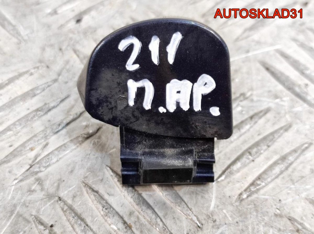 Вставка замка двери правая Mercedes W211 A2037601677 - АвтоСклад31.рф - авторазборка контрактные б/у запчасти в г. Белгород