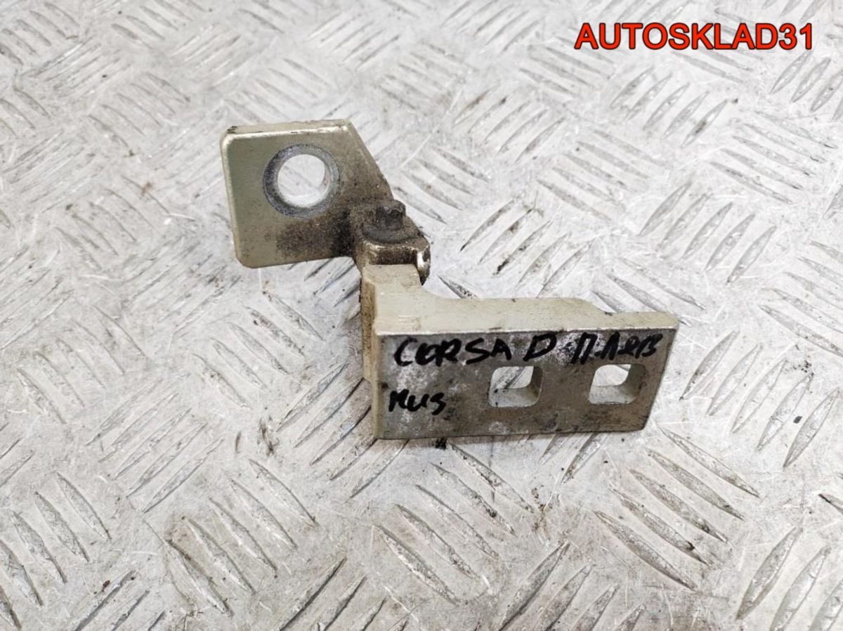 Петля двери передней левой нижняя Opel Corsa D 13180569 - АвтоСклад31.рф - авторазборка контрактные б/у запчасти в г. Белгород