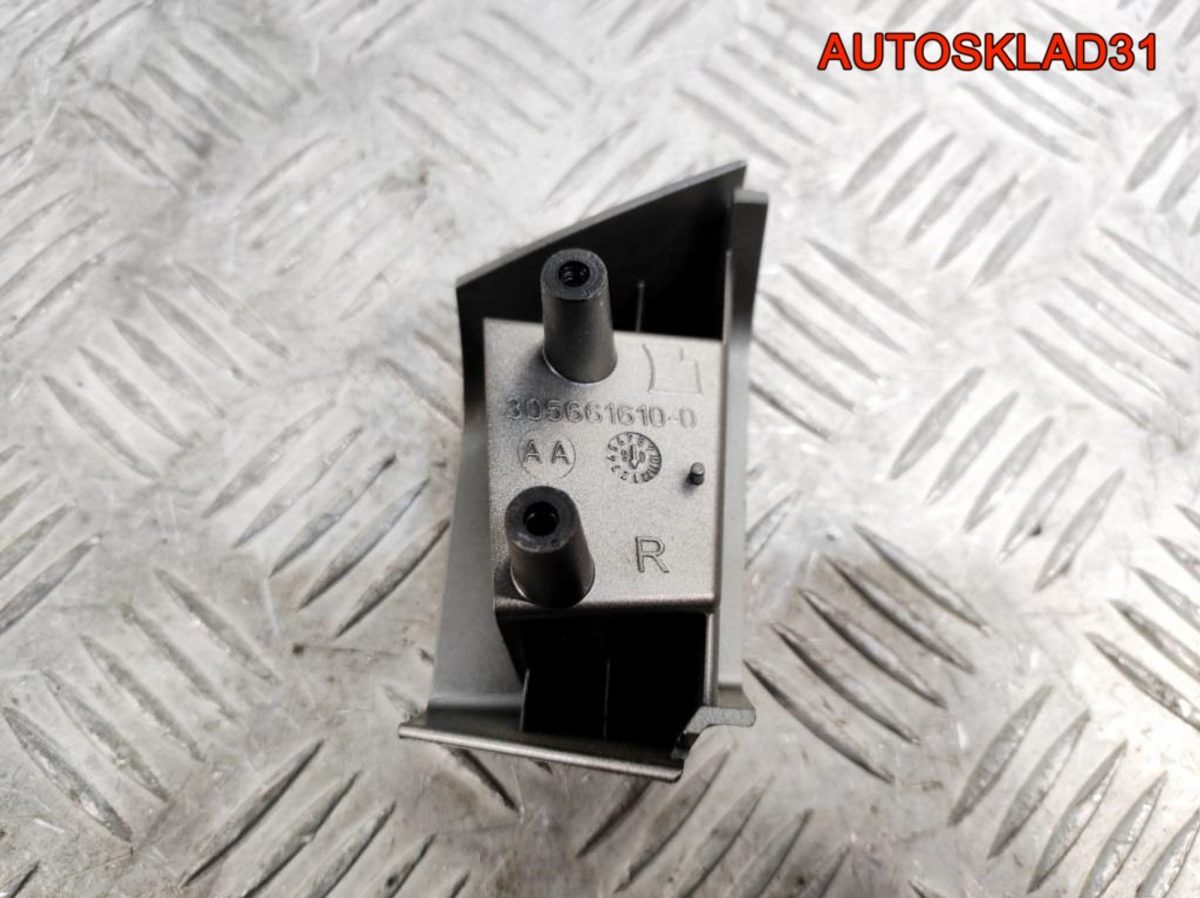 Накладки в рулевое колесо Nissan Note E11 305661610 - АвтоСклад31.рф - авторазборка контрактные б/у запчасти в г. Белгород