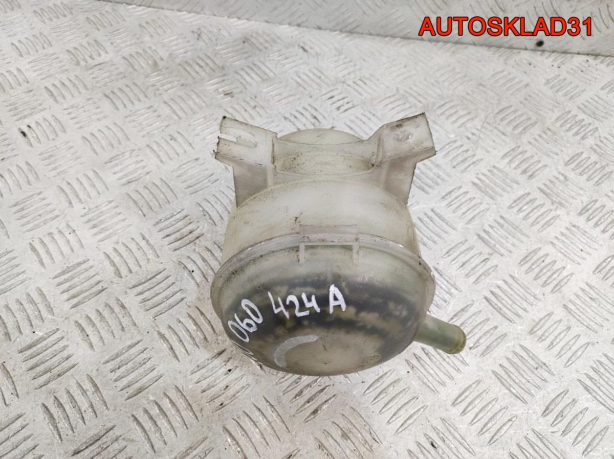 Бачок расширительный Renault Megane 1 8200060424 - АвтоСклад31.рф - авторазборка контрактные б/у запчасти в г. Белгород