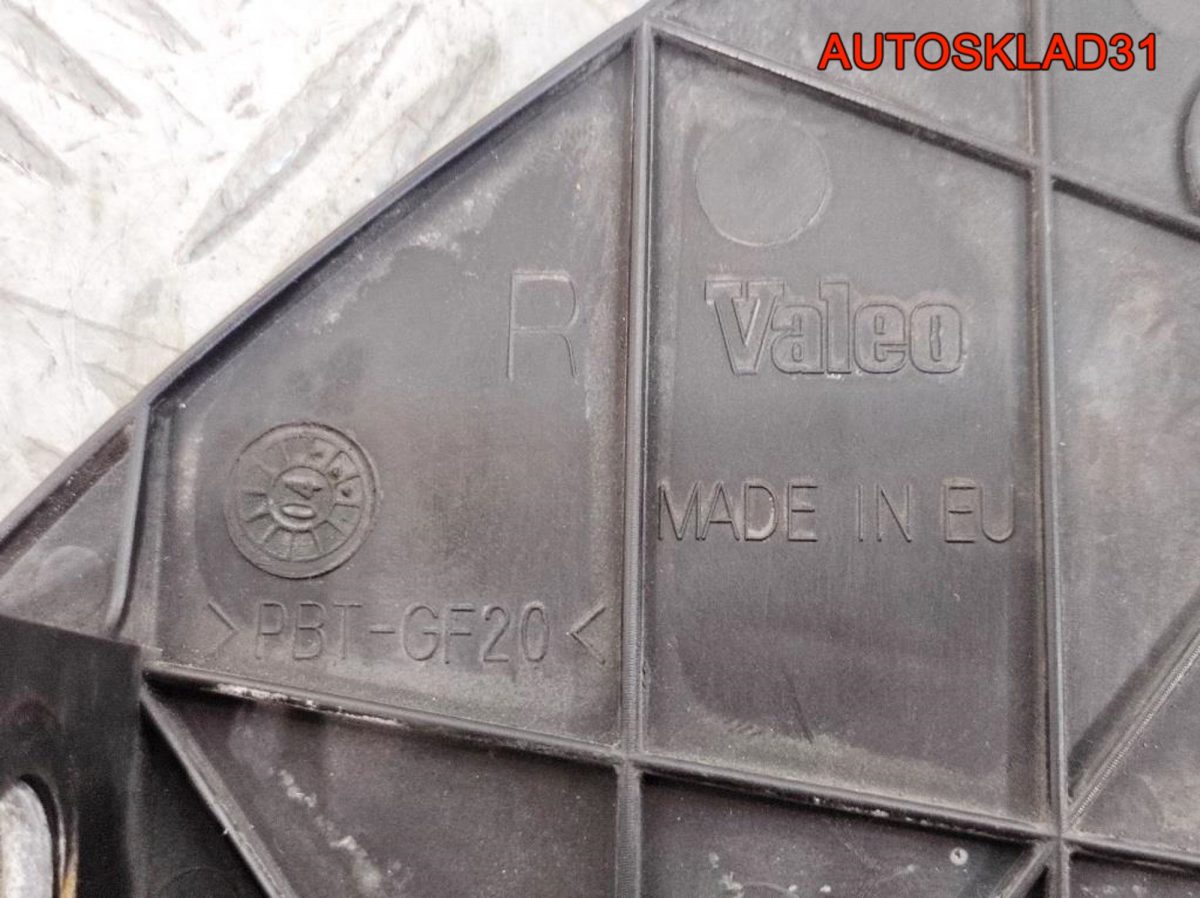 Кронштейн фары правый Audi A4 B6 8E0941454 - АвтоСклад31.рф - авторазборка контрактные б/у запчасти в г. Белгород