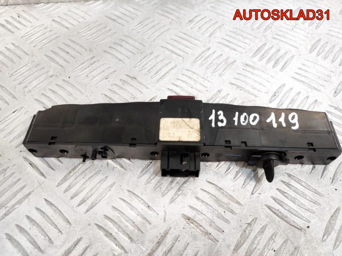 Блок кнопок Opel Astra H 13100119 - АвтоСклад31.рф - авторазборка контрактные б/у запчасти в г. Белгород