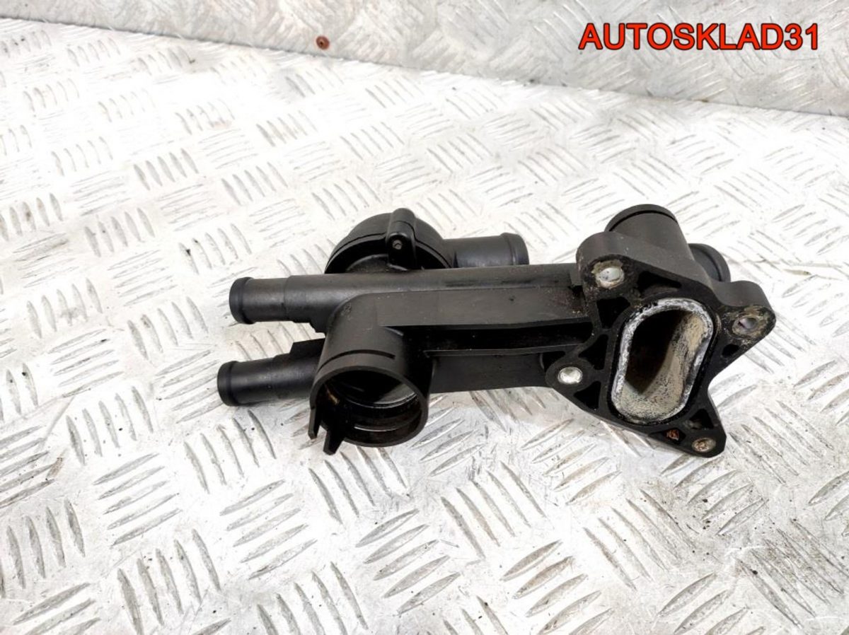 Корпус термостата Skoda Fabia 1,4 Бензин 03C121111B - АвтоСклад31.рф - авторазборка контрактные б/у запчасти в г. Белгород