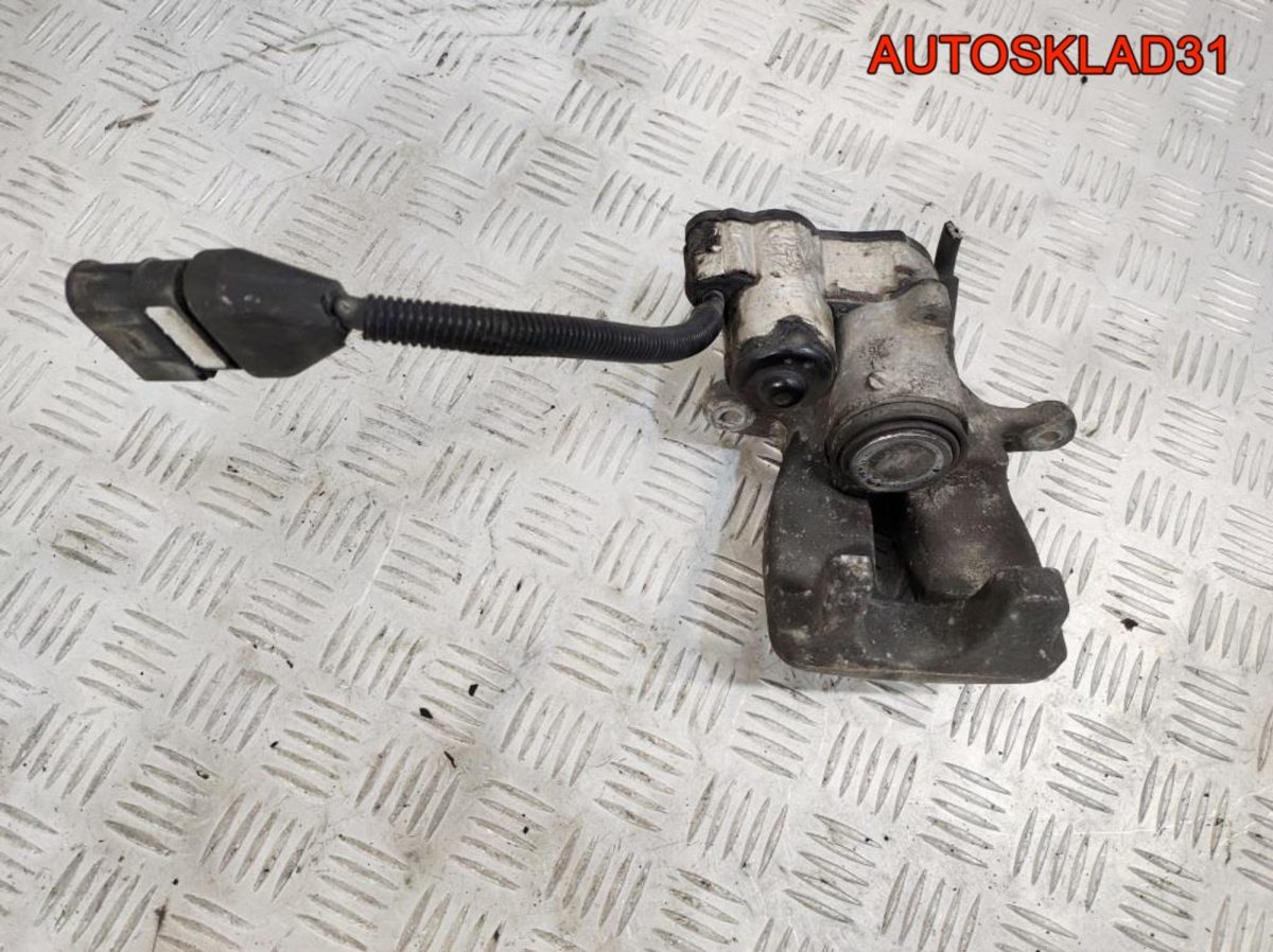 Суппорт тормозной задний правый Audi A8 D3 4E0615404B - АвтоСклад31.рф - авторазборка контрактные б/у запчасти в г. Белгород