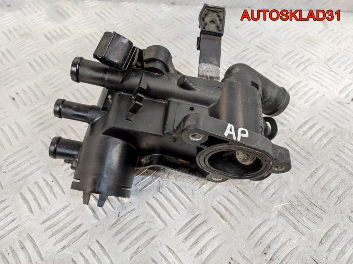 Корпус термостата Skoda Fabia 1,4 Бензин 032121111AP - АвтоСклад31.рф - авторазборка контрактные б/у запчасти в г. Белгород